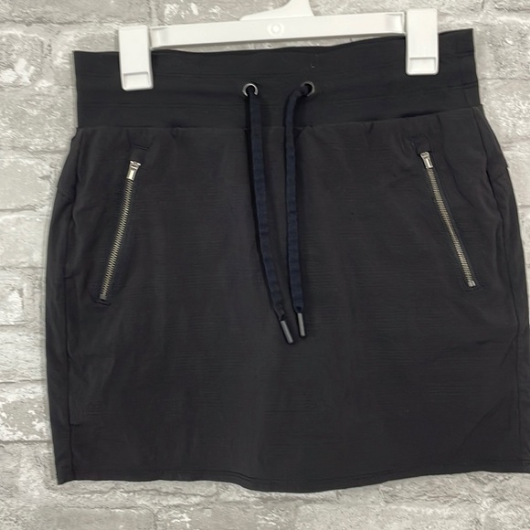 Athleta Trekkie North Skort - Picture 2 of 9